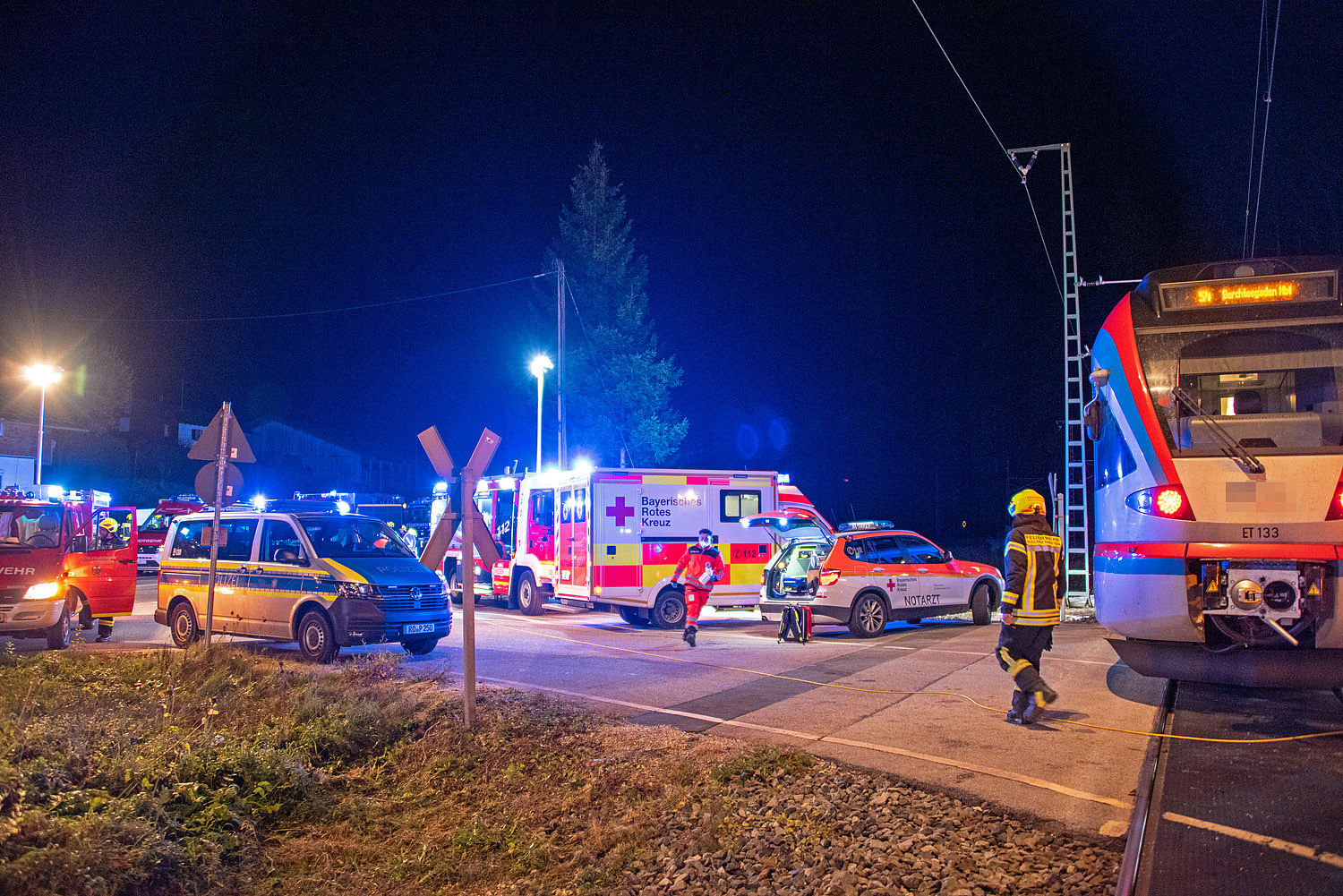 Zahl der Mitarbeiter bei Rettungsdiensten gestiegen - ZDFheute